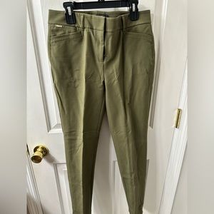 White House Black Market Olive Size 2 Ankle Pant
